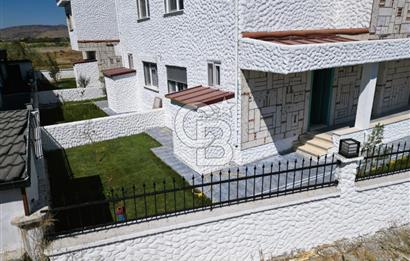 DENİZE VE ANAYOLA YAKIN, 5+1 ,ZEMİN KATTA ODASI OLAN LÜX VİLLA!