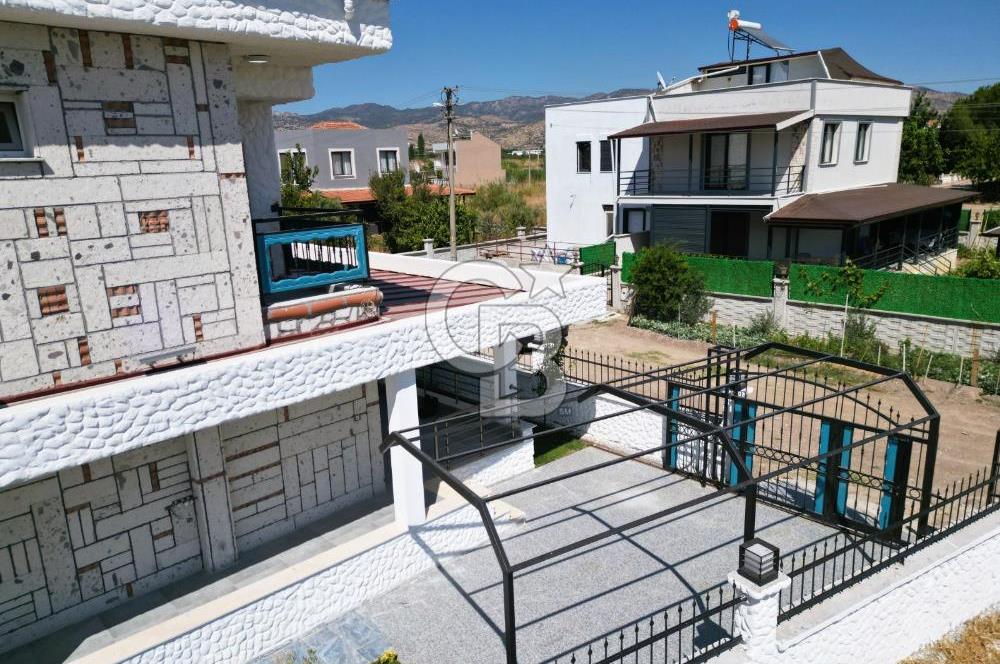 DENİZE VE ANAYOLA YAKIN, 5+1 ,ZEMİN KATTA ODASI OLAN LÜX VİLLA!