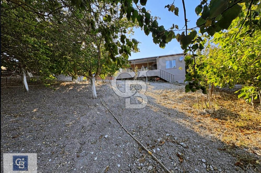 ÇATALÇA KESTANELİK MAH. SATILIK 10.713 M2 TARLA VE EV