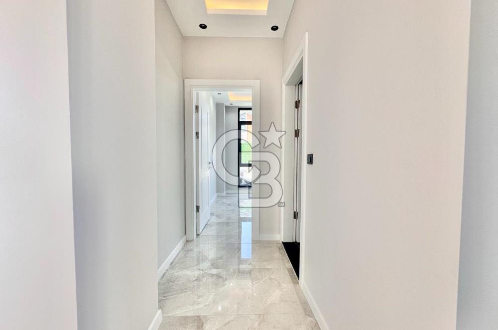 CB Elexus | Başiskele Damlar'da LÜX 4+1 Satılık Villa