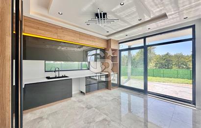 CB Elexus | Başiskele Damlar'da LÜX 4+1 Satılık Villa