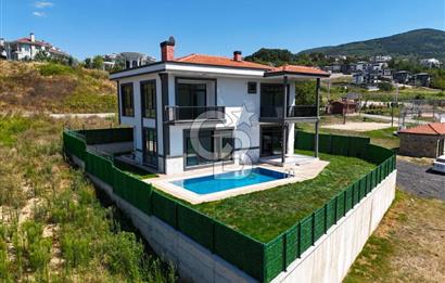 CB Elexus | Başiskele Damlar'da LÜX 4+1 Satılık Villa