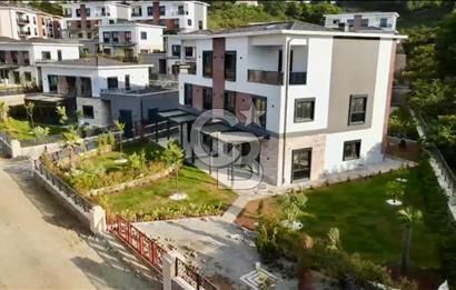 KASIR LİVİNG ULTRA LÜKS TRİPLEKS SATILIK VİLLA
