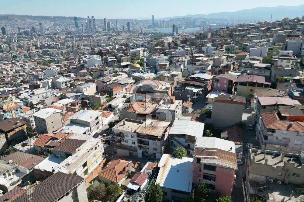 CB.ROUTE'DAN BAYRAKLI MUHİTTİN ERENERDE 4 KAT İMARLI ARSA