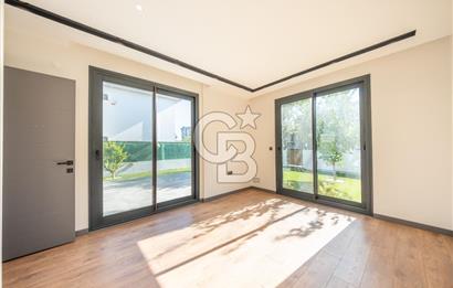 Güzelbahçe Yelki Kolejler Bölgesinde Tam Müstakil Havuzlu Villa