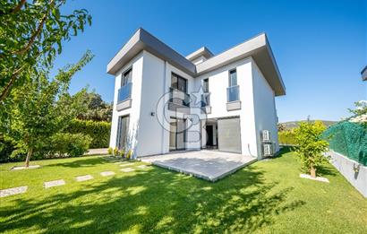 Güzelbahçe Yelki Kolejler Bölgesinde Tam Müstakil Havuzlu Villa