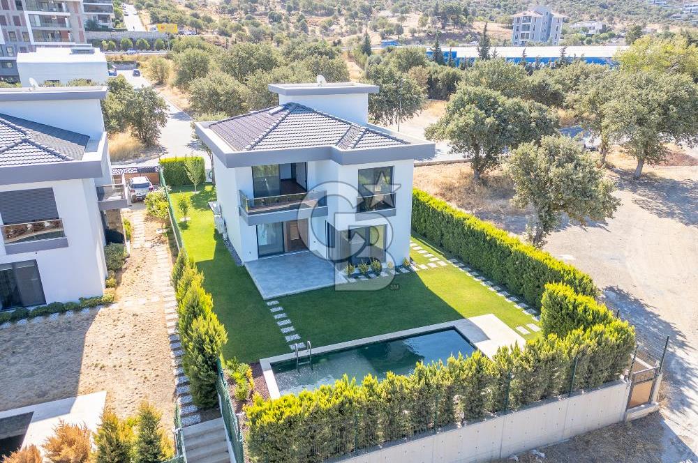 Güzelbahçe Yelki Kolejler Bölgesinde Tam Müstakil Havuzlu Villa