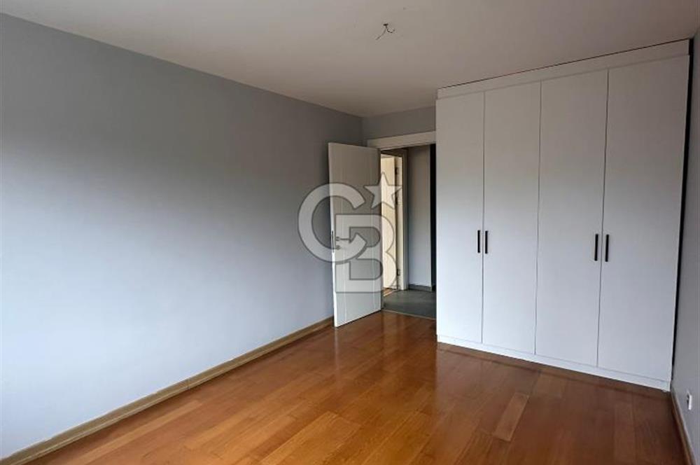 Ulus Ortaköy Arasında Satılık 5+1 Tripleks Boş Daire
