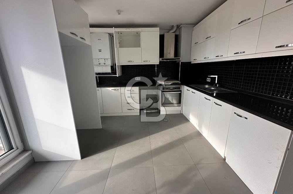 Ulus Ortaköy Arasında Satılık 5+1 Tripleks Boş Daire