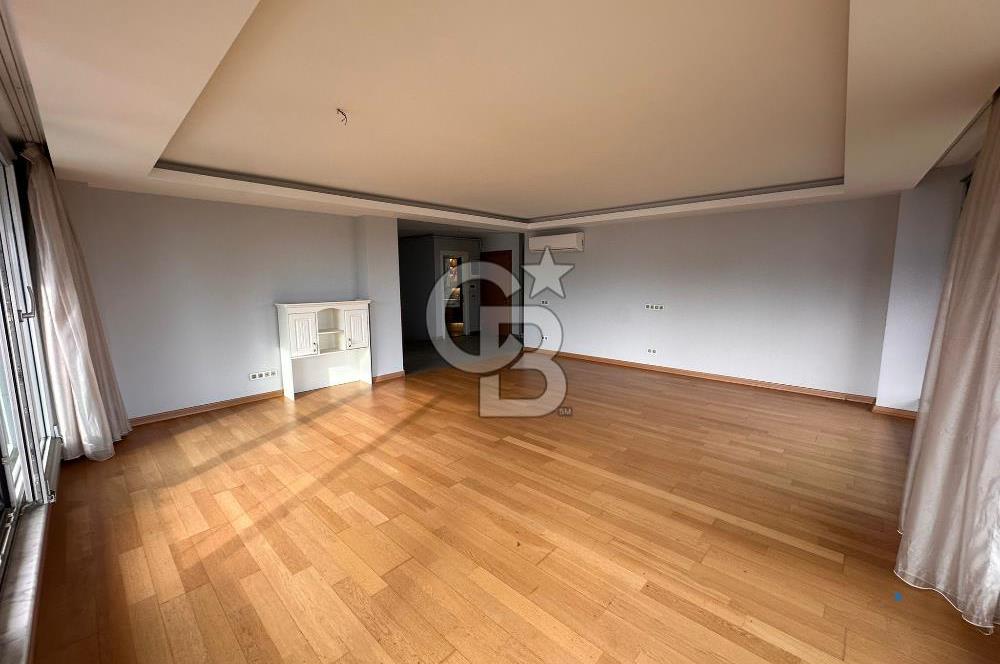 Ulus Ortaköy Arasında Satılık 5+1 Tripleks Boş Daire