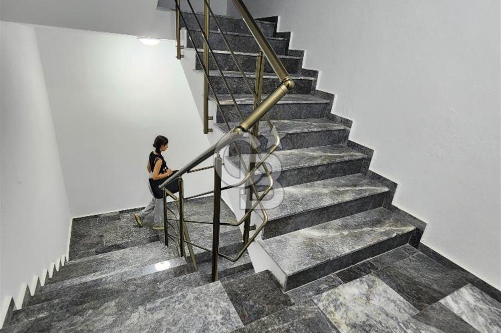 SATILIK 1+0 DAİRE LA MER DRAGOS SİTESİNDE MALTEPE DENİZ MANZARALI