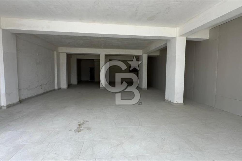 Hasköy’de Cadde Cepheli 410 m² Kurumsala Kiralık Dükkan”