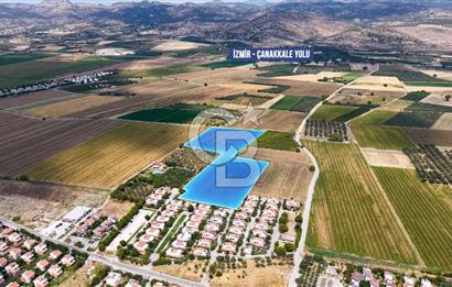 Dikili Kabakum'da İmar Sınırında Satılık Tarla 