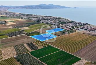 Dikili Kabakum'da İmar Sınırında Satılık Tarla 