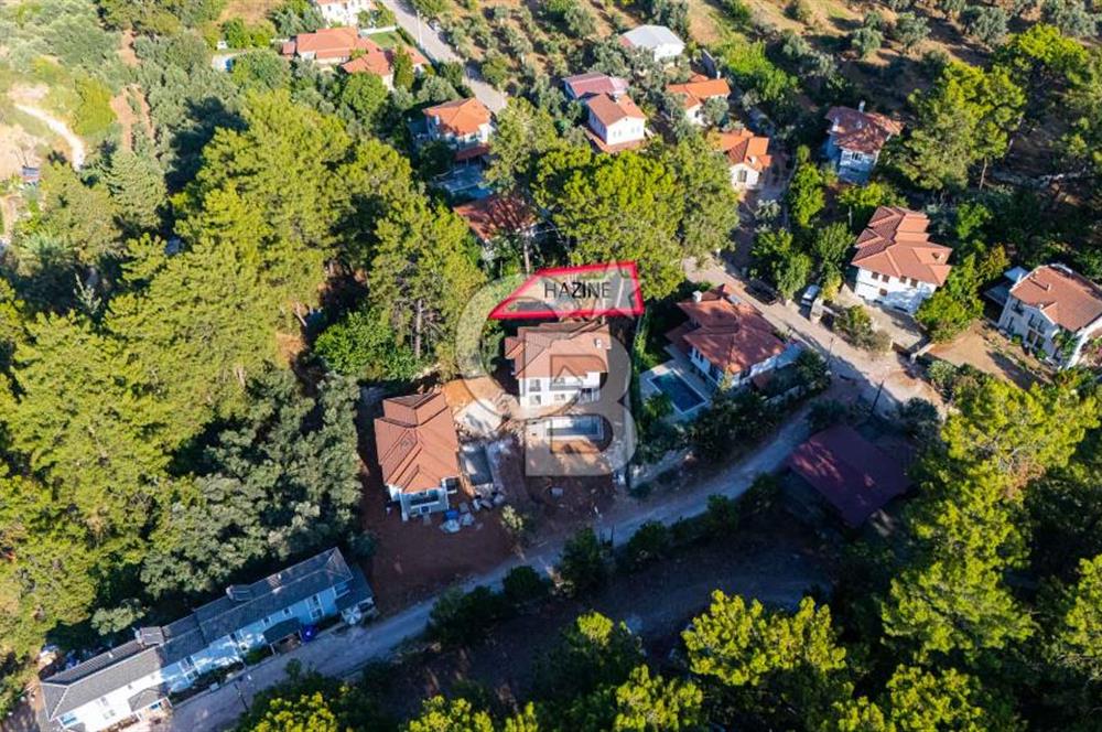 CB MARİNADAN SATILIK 400m2 BAHÇE ALANI VE 7x4 HAVUZLU 4+1 VİLLA