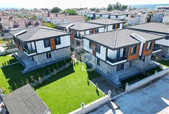 Ayvalık Altınova'da 3+1 Satılık Villa 