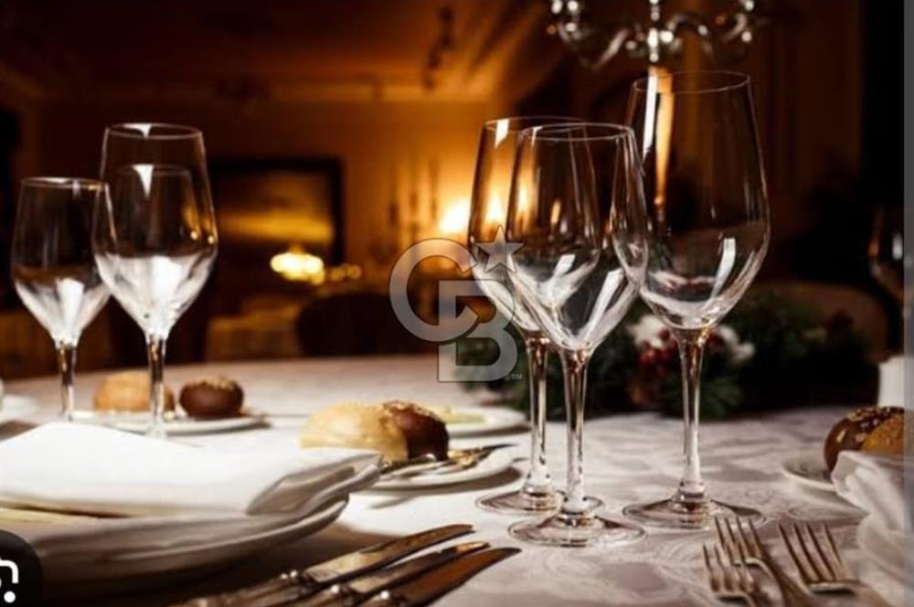 KADİKÖY'DE DEVREN KİRALIK GENİŞ BAHÇELİ KONSEPT RESTORANT