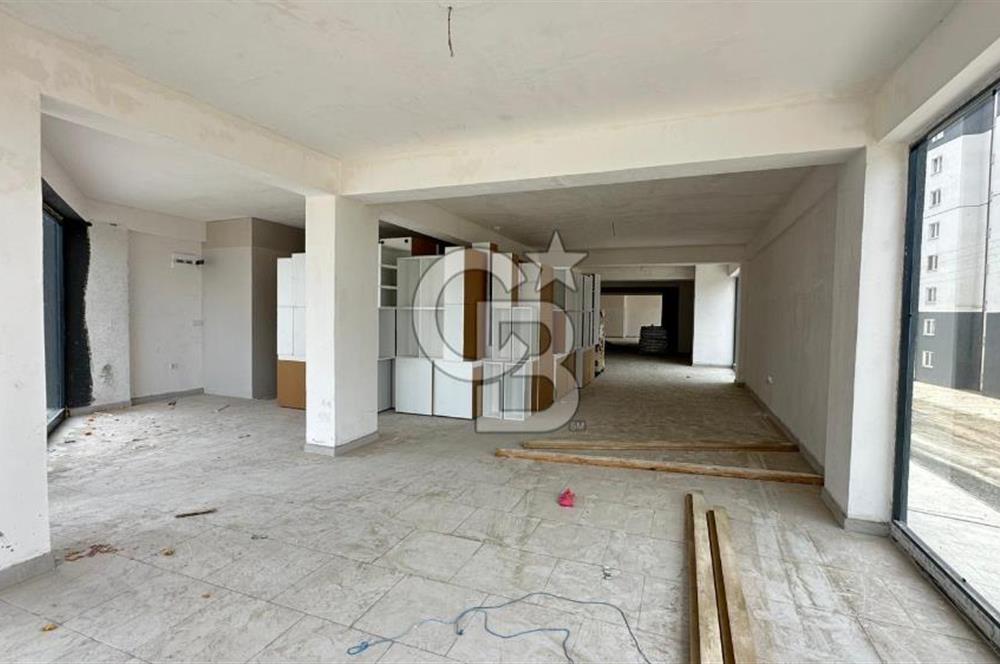 Hasköy’de Cadde Cepheli 410 m² Kurumsala Kiralık Dükkan”