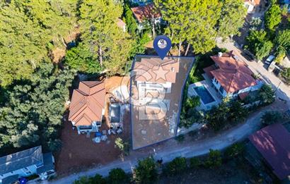 CB MARİNADAN SATILIK 400m2 BAHÇE ALANI VE 7x4 HAVUZLU 4+1 VİLLA