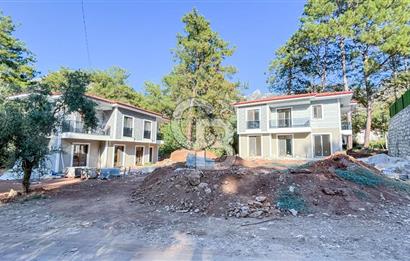 CB MARİNADAN SATILIK 400m2 BAHÇE ALANI VE 7x4 HAVUZLU 4+1 VİLLA