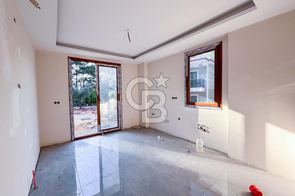 CB MARİNADAN SATILIK 400m2 BAHÇE ALANI VE 7x4 HAVUZLU 4+1 VİLLA