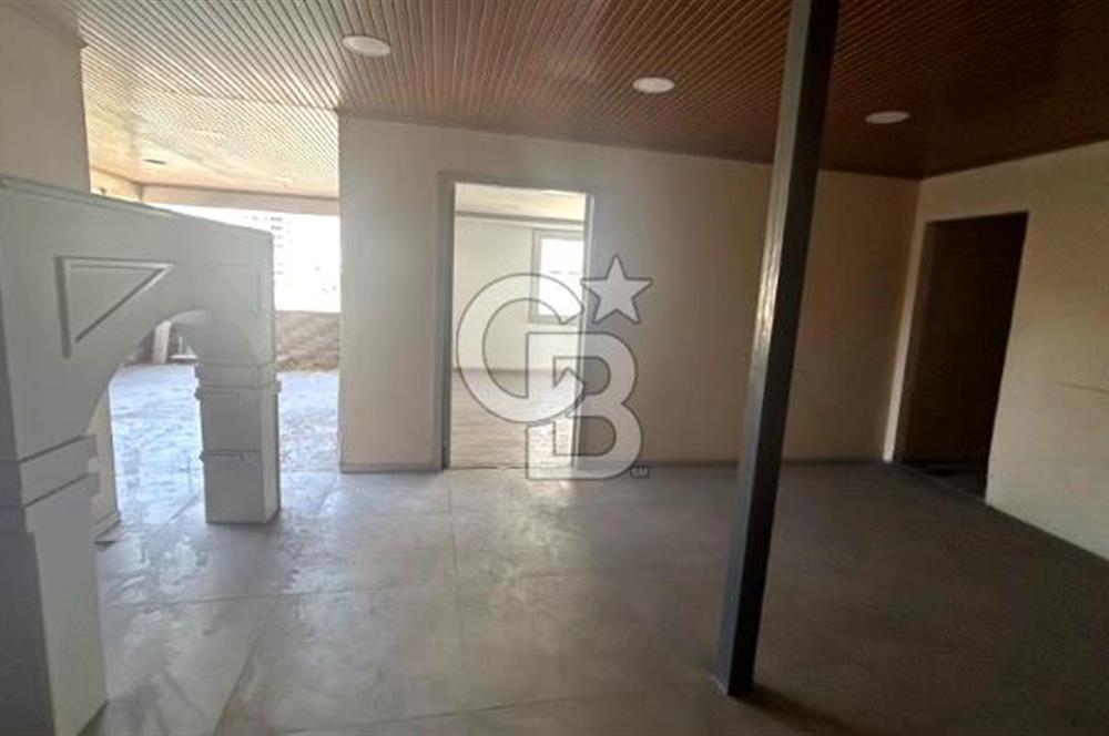 Yıldırım Beyazıt Caddesi Kiralık Köşe Dükkan