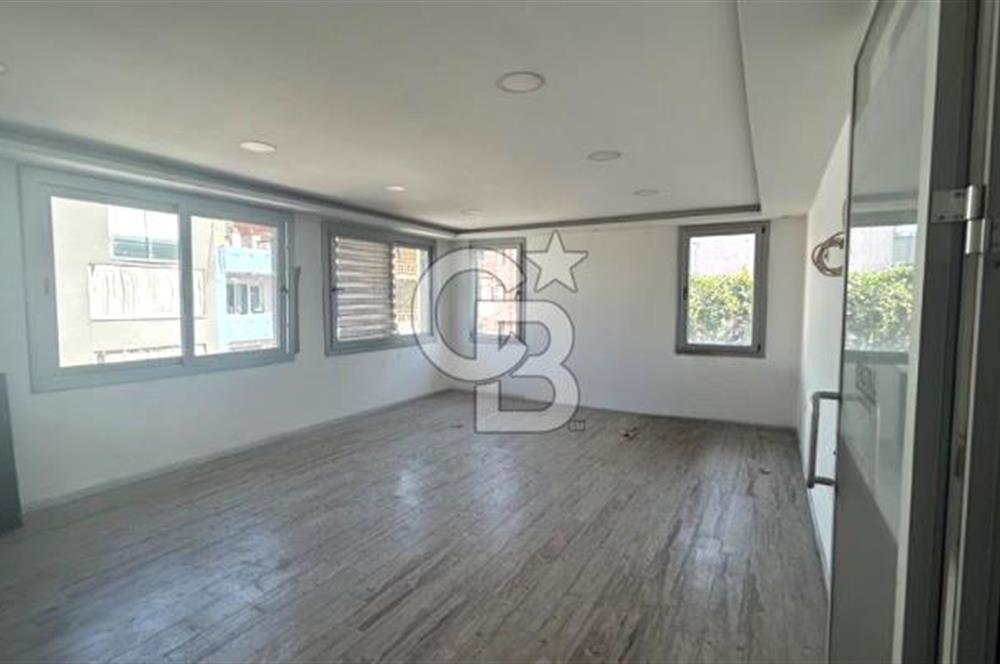 Yıldırım Beyazıt Caddesi Kiralık Köşe Dükkan