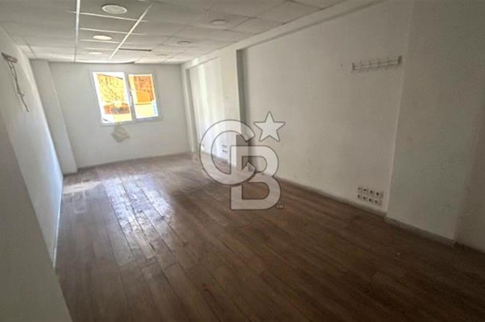 Yıldırım Beyazıt Caddesi Kiralık Köşe Dükkan