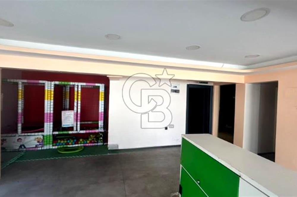 Yıldırım Beyazıt Caddesi Kiralık Köşe Dükkan