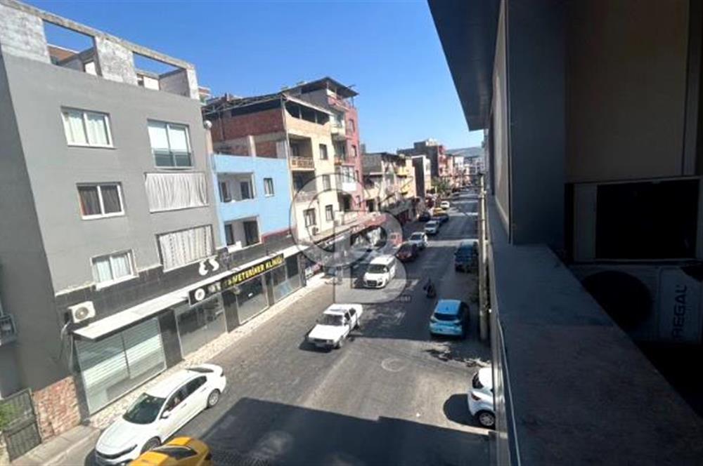 Yıldırım Beyazıt Caddesi Kiralık Köşe Dükkan