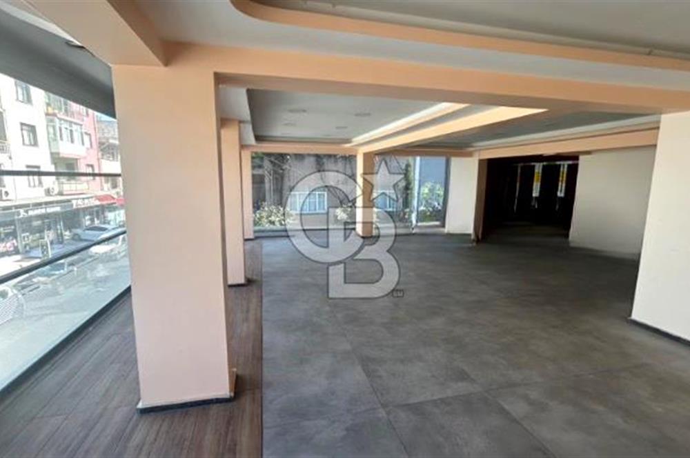 Yıldırım Beyazıt Caddesi Kiralık Köşe Dükkan