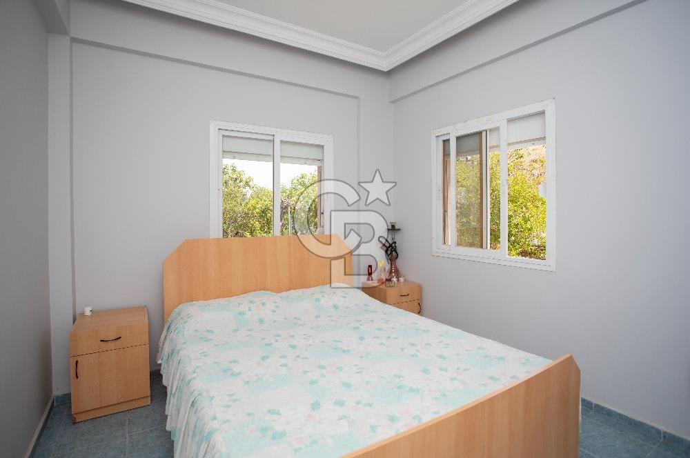 Foça Kozbeyli'de Kiralık Tripleks Müstakil Ev ve Arazi