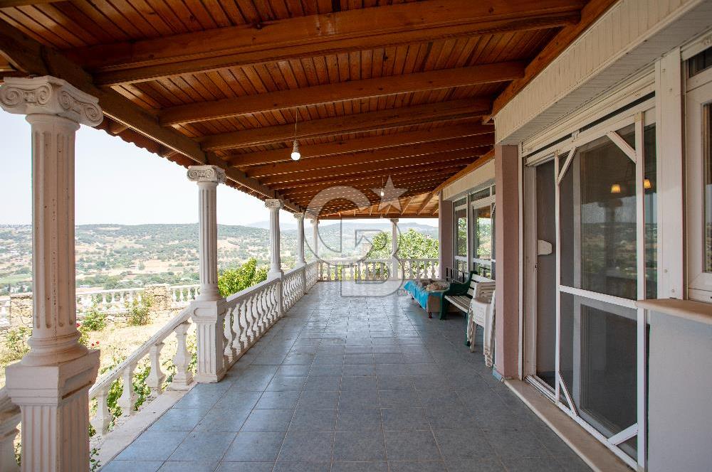 Foça Kozbeyli'de Satılık Tripleks Müstakil Ev ve Arazi