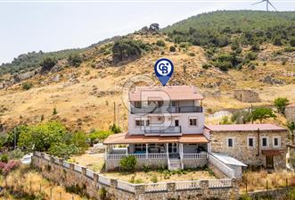 Foça Kozbeyli'de Satılık Tripleks Müstakil Ev ve Arazi