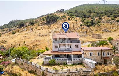 Foça Kozbeyli'de Satılık Tripleks Müstakil Ev ve Arazi