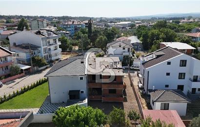 Müstakil Arsa İçerisinde, İster İki Daire, İster Tek Villa!