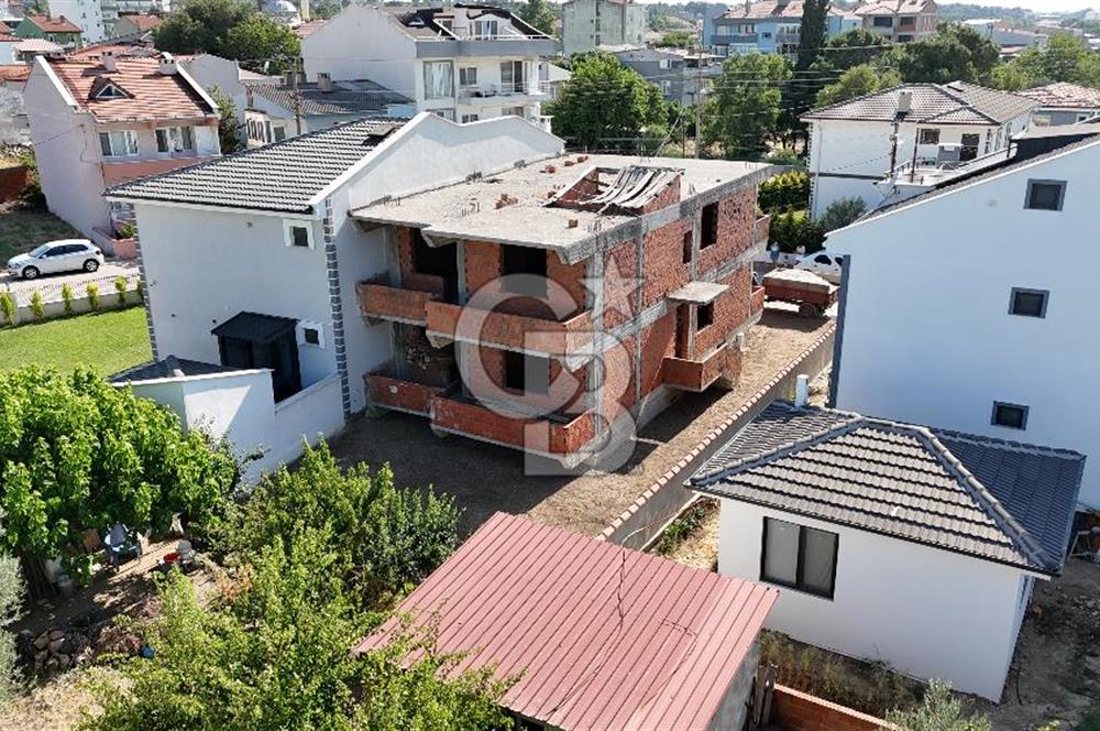 Müstakil Arsa İçerisinde, İster İki Daire, İster Tek Villa!
