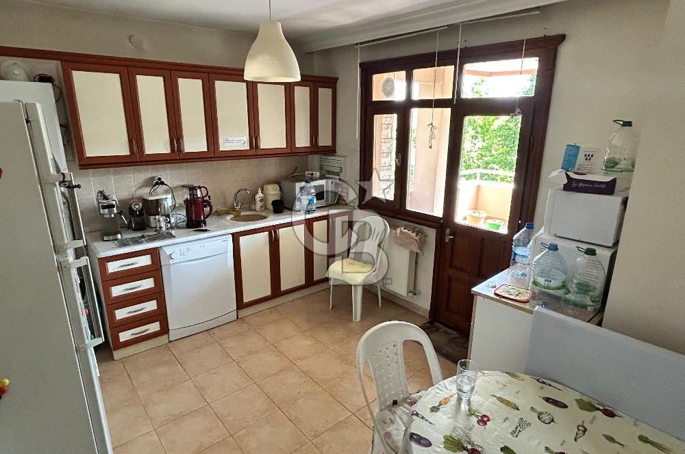 ALEKSANDER DUPÇEK CADDESİ ÜZERİ GENİŞ 3+1 DAİRE