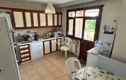 ALEKSANDER DUPÇEK CADDESİ ÜZERİ GENİŞ 3+1 DAİRE