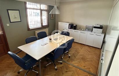 ALEKSANDER DUPÇEK CADDESİ ÜZERİ GENİŞ 3+1 DAİRE