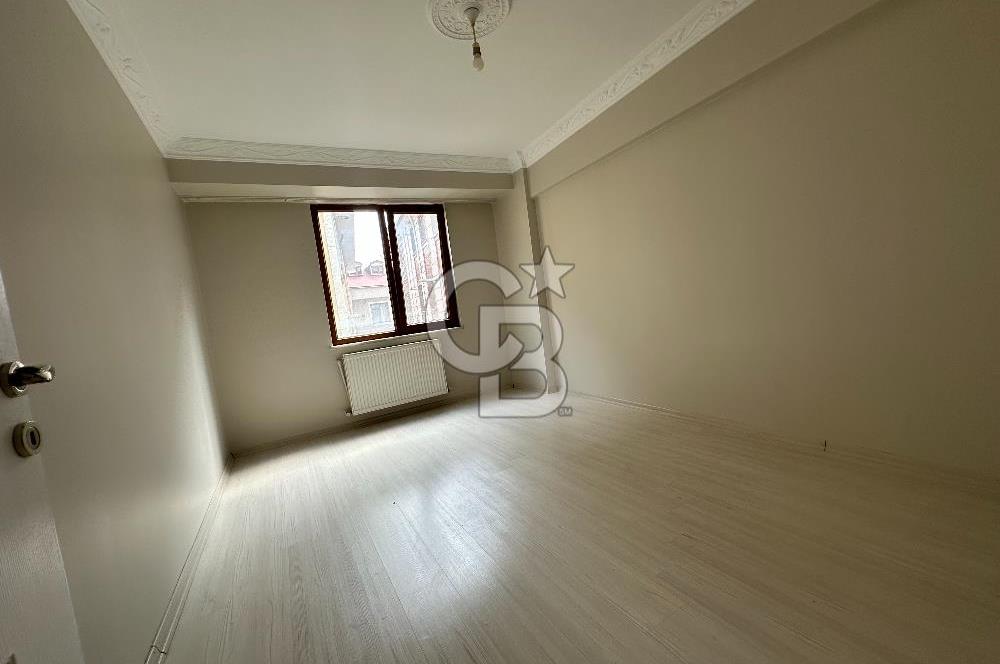Eyüp İslambey Caddesine Yakın Konumlu Satılık Daire