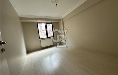 Eyüp İslambey Caddesine Yakın Konumlu Satılık Daire
