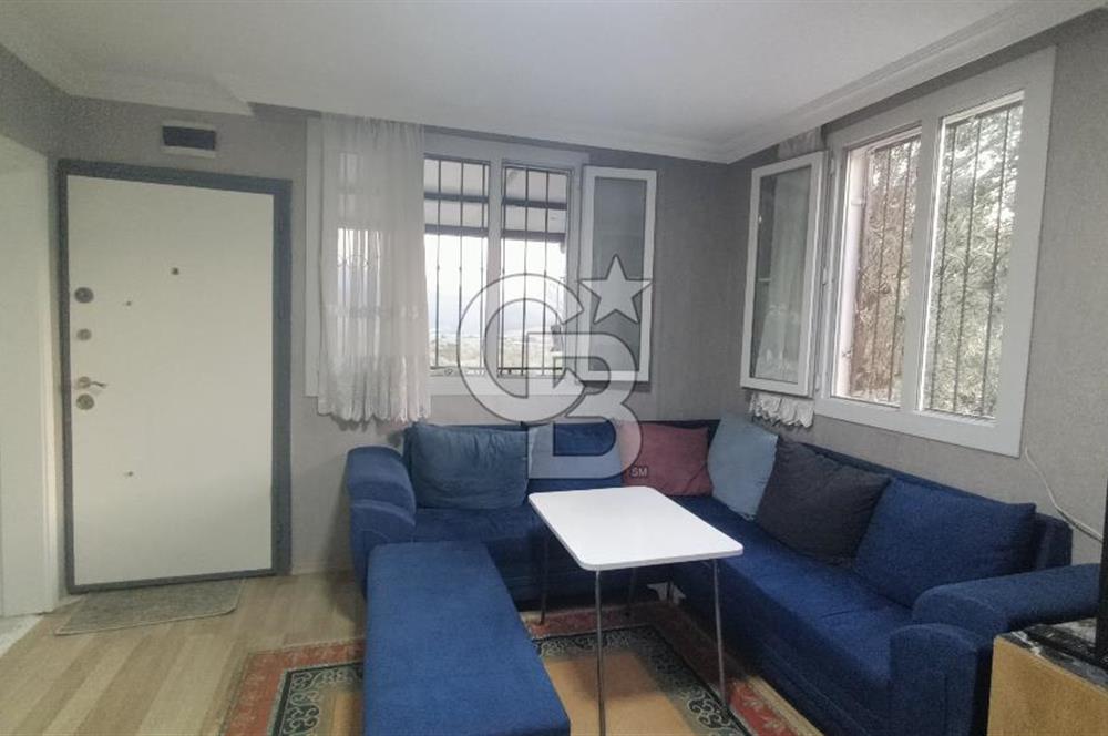 İzmir Bornova Yakaköy Satılık 2+1 Verandalı ev ve Tarla 