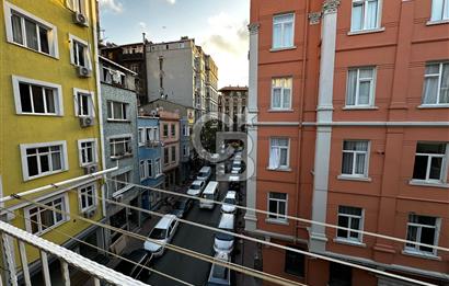 Beyoğlu'nun Kalbi Kalyoncukulluğu Mahallesinde Satılık 2+1 Daire