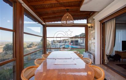 Foça Kocamehmetler'de Satılık 4+1 Müstakil Havuzlu Villa