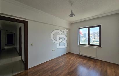 BAĞLICA'DA YÜZME HAVUZLU KAPALI OTOPARKLI SİTE İÇİNDE 4+1 DAİRE