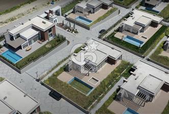 BÜYÜKÇEKMECE KARAAĞAÇ SATILIK VİLLA