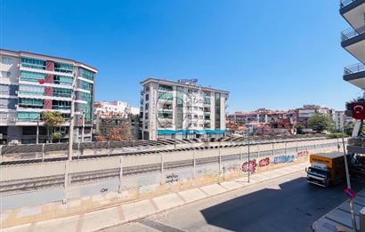 Demirköprü İzbana Çok Yakın Balkonlu ve Geniş Kiralık 1+1 Daire