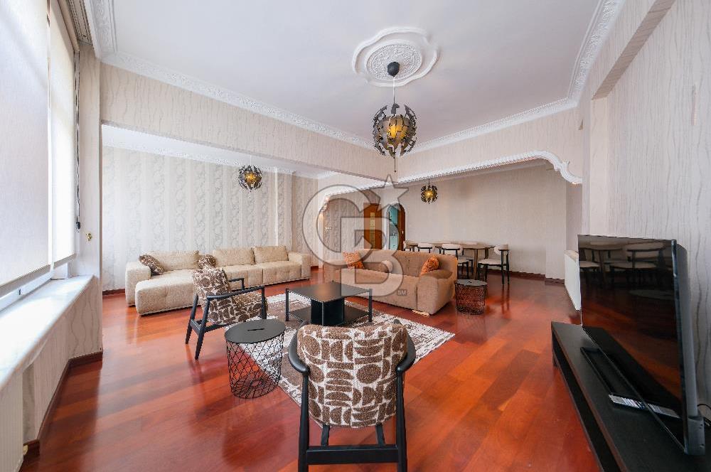 Modern Eşyalı Kiralık Beşiktaş Akaretler 4+1 Prestijli Konum