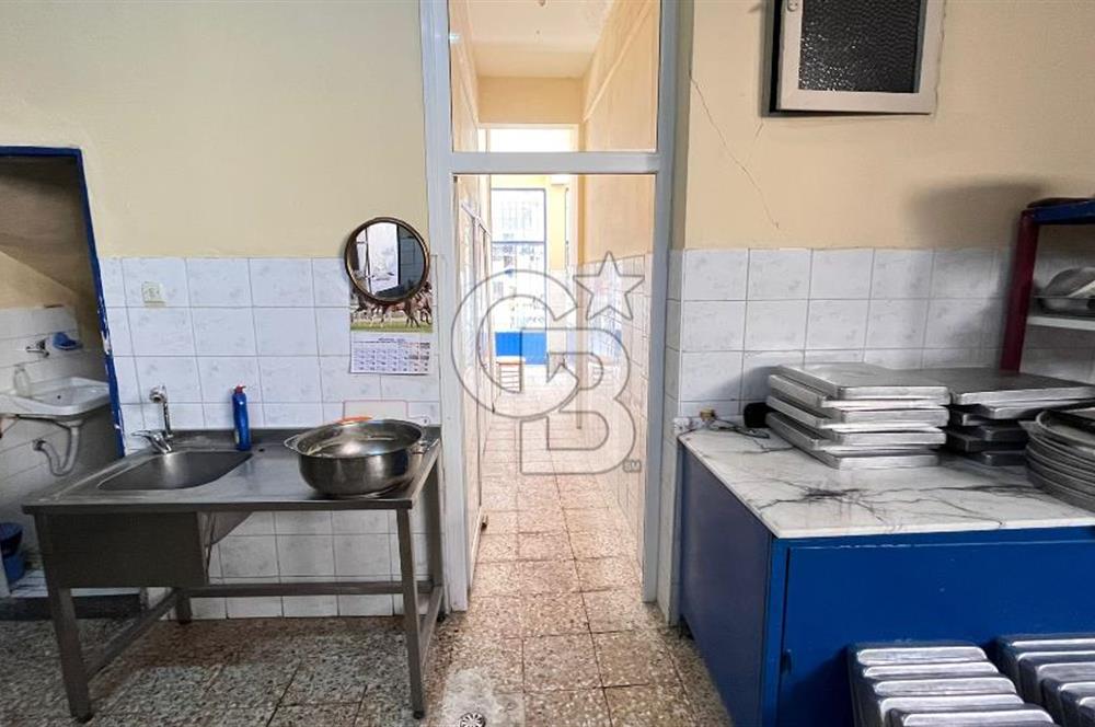 Karabağlar Bozyaka Kapalı Pazar Yakını Satılık Karafırınlı Dükkan